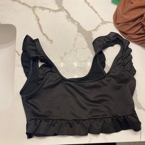 A black tennis top!!